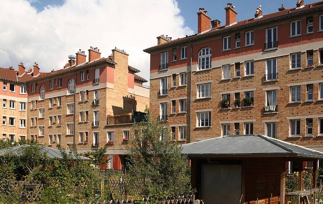 Les bas-reliefs de René Letourneur dans la cité-jardins de Suresnes