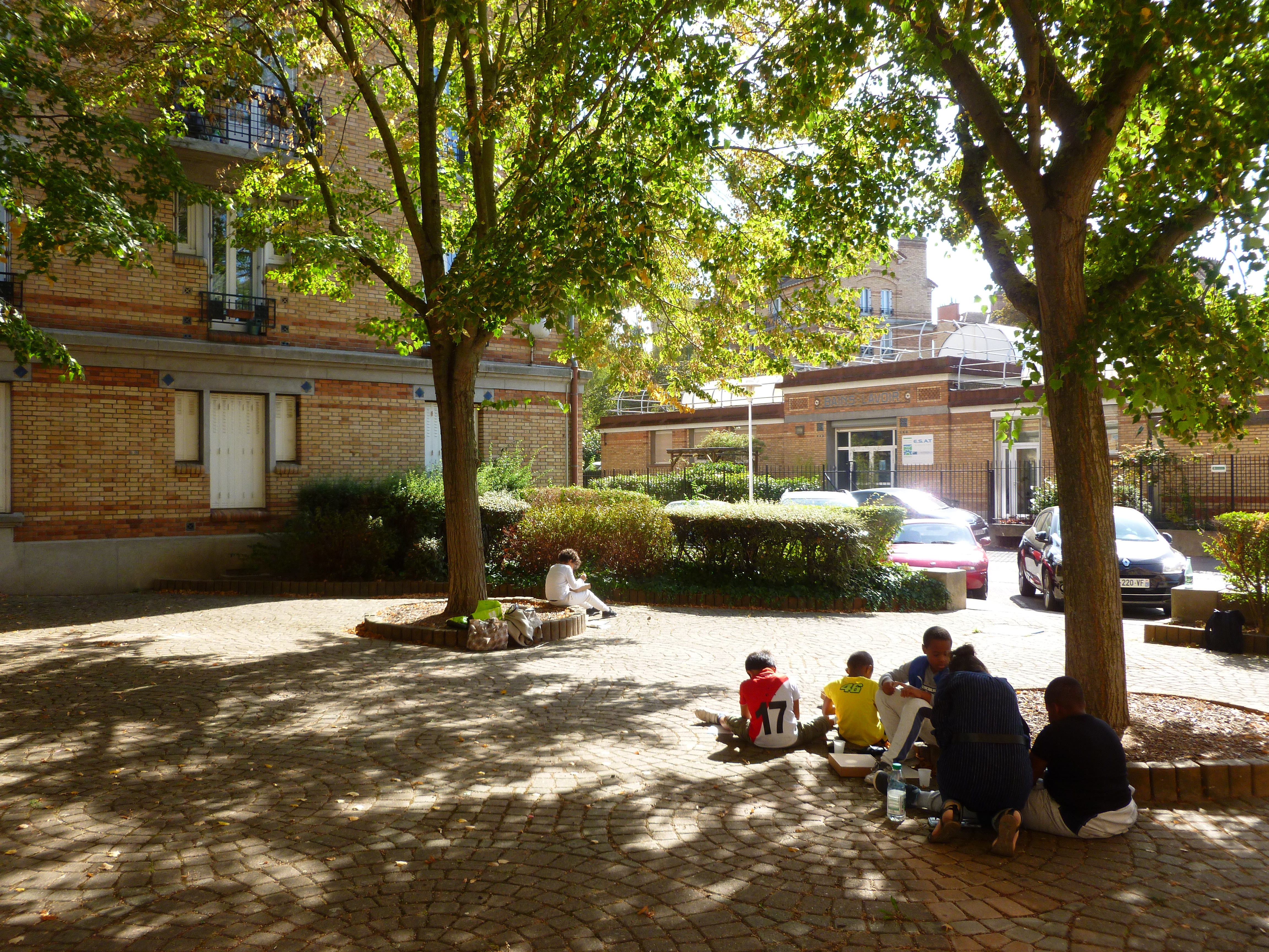 Visite guidée de la cité-jardins de Suresnes