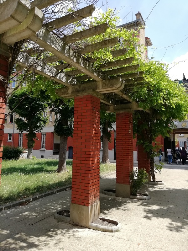 Visite de la cité-jardins de Suresnes : art et loisirs