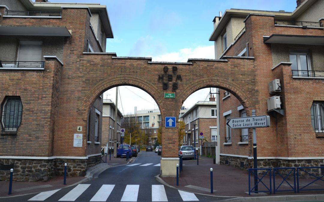 Cité-jardins Paul Bert (Drancy), portique d’entrée