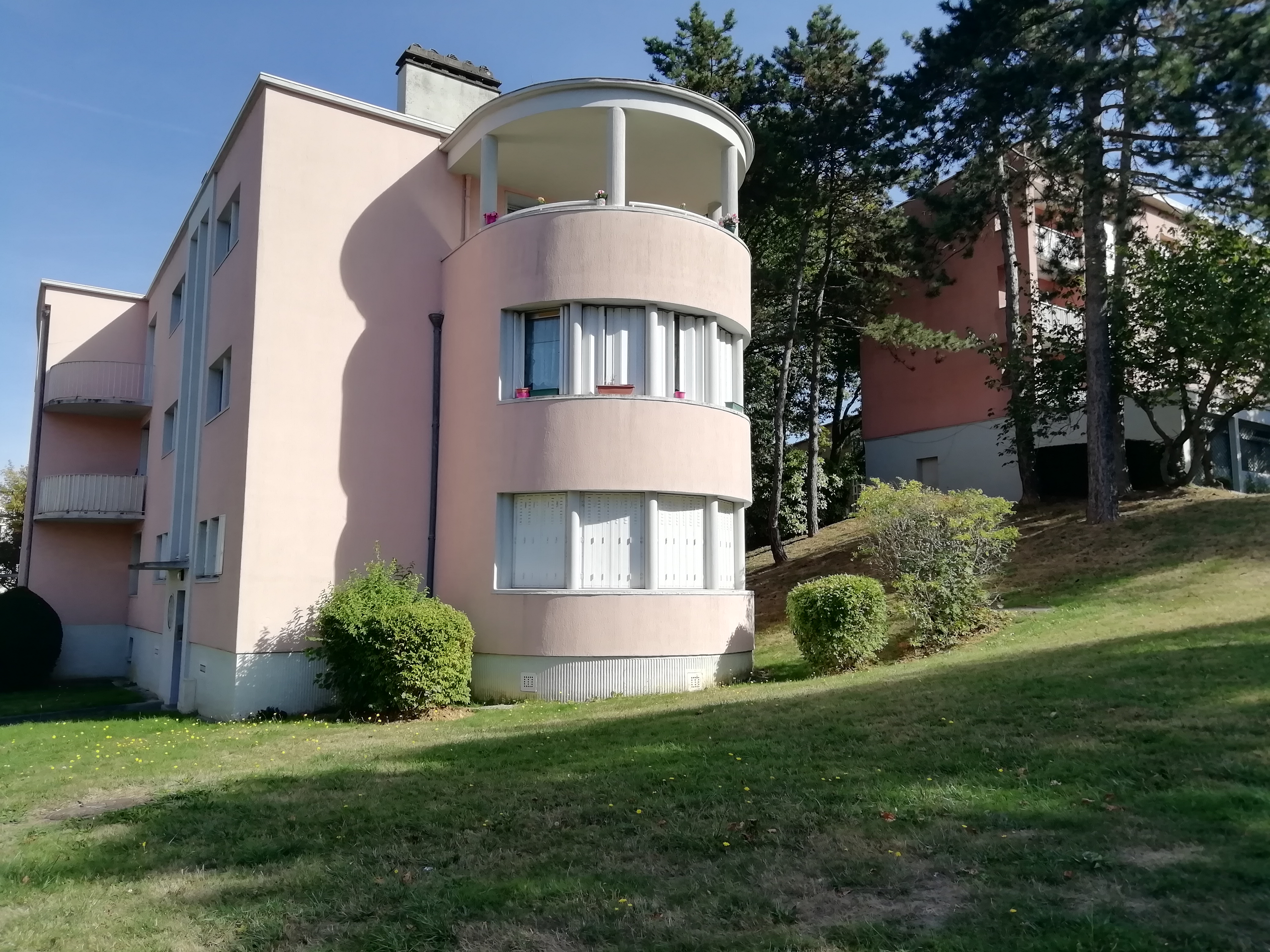 Table-Ronde cité-jardin de la Butte-Rouge