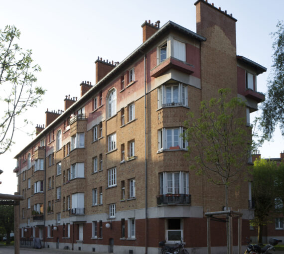 Visite et spectacle de théâtre à la cité-jardin de Suresnes